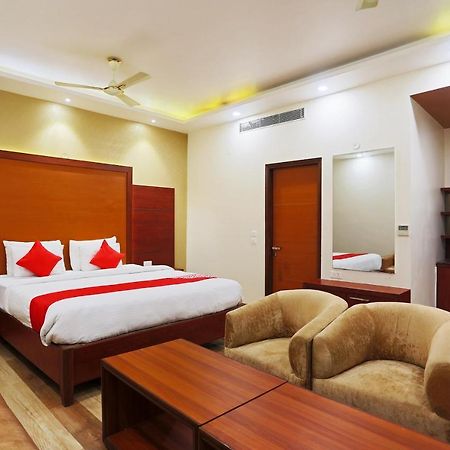 Capital O Green Palms Near Jhilmil Metro Station Hotel New Delhi Luaran gambar