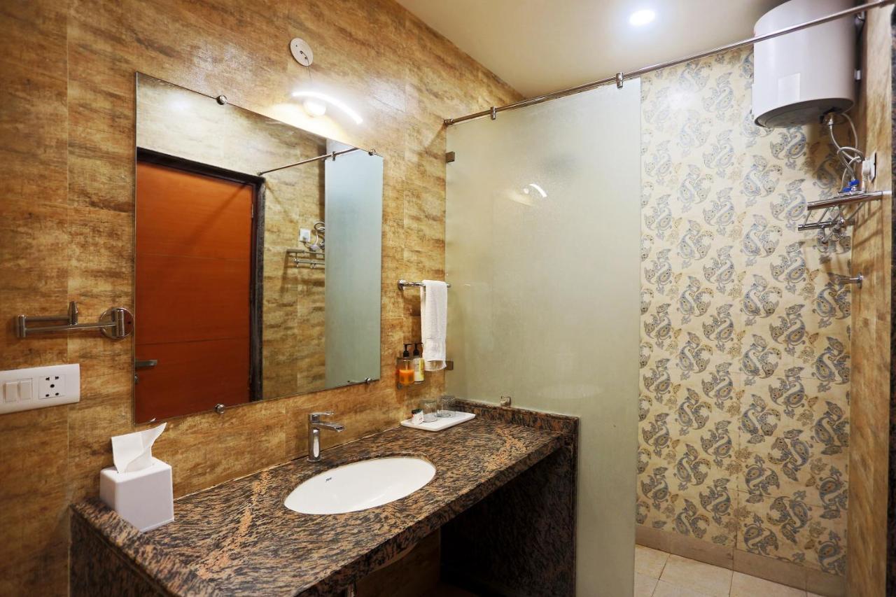 Capital O Green Palms Near Jhilmil Metro Station Hotel New Delhi Luaran gambar