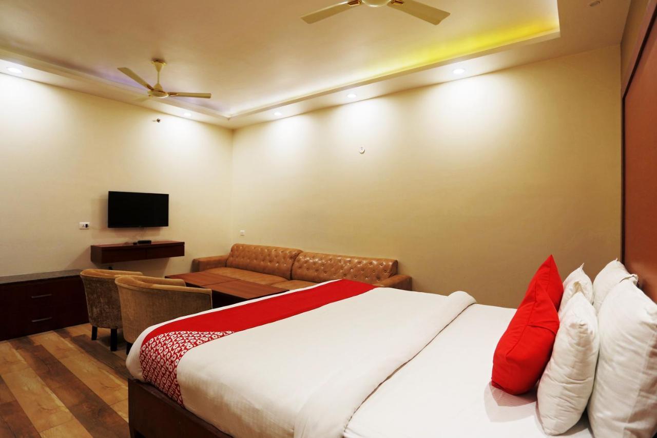 Capital O Green Palms Near Jhilmil Metro Station Hotel New Delhi Luaran gambar