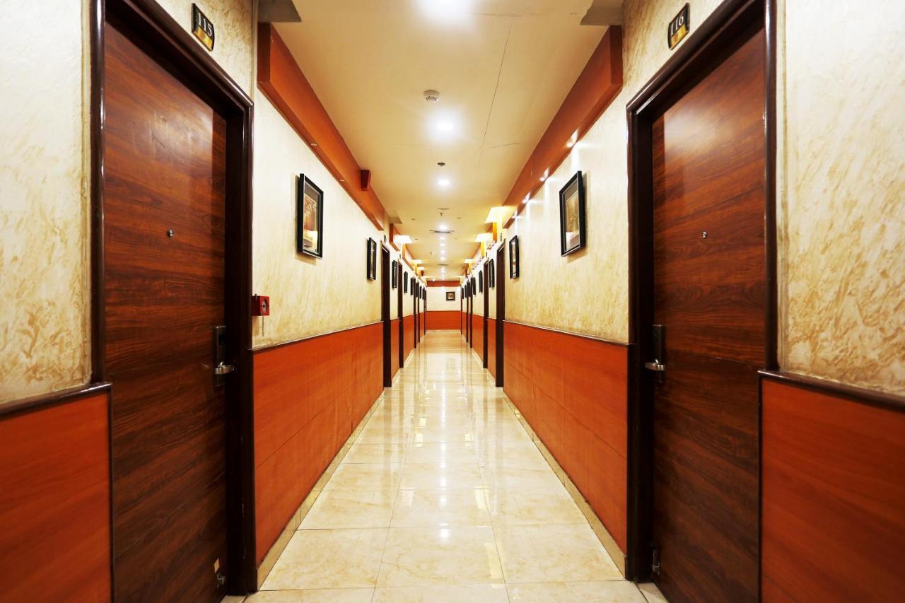 Capital O Green Palms Near Jhilmil Metro Station Hotel New Delhi Luaran gambar