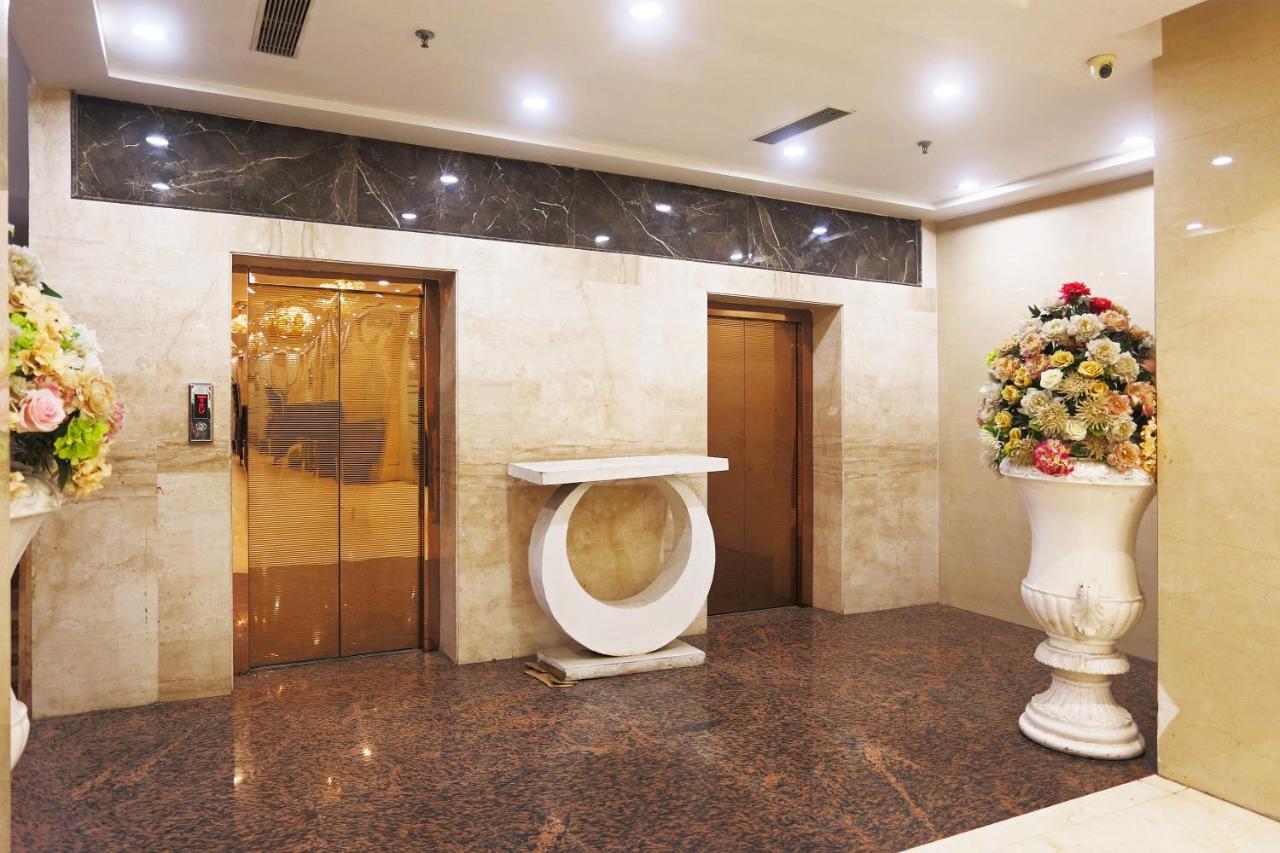 Capital O Green Palms Near Jhilmil Metro Station Hotel New Delhi Luaran gambar