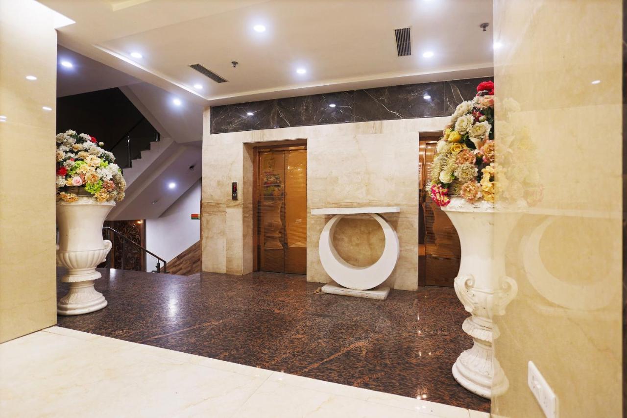 Capital O Green Palms Near Jhilmil Metro Station Hotel New Delhi Luaran gambar