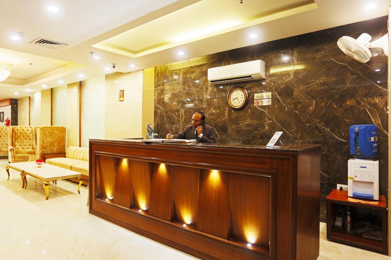 Capital O Green Palms Near Jhilmil Metro Station Hotel New Delhi Luaran gambar